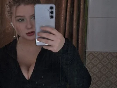 SweetyFluffy Female White Live Webcam Nude