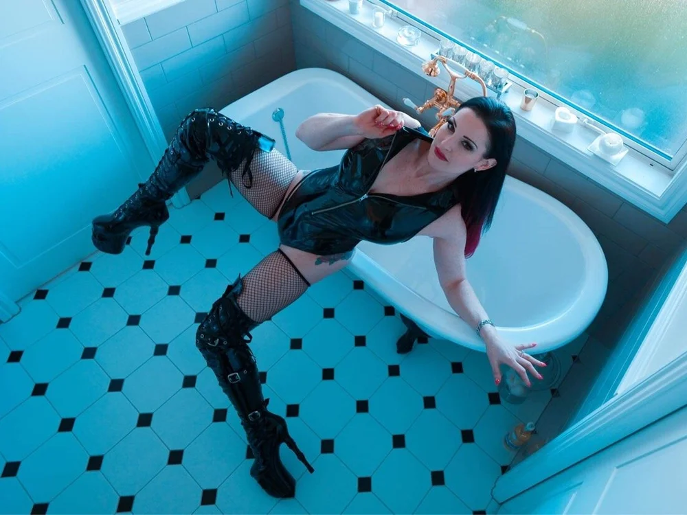 bonitadangerdoll offline chatrum