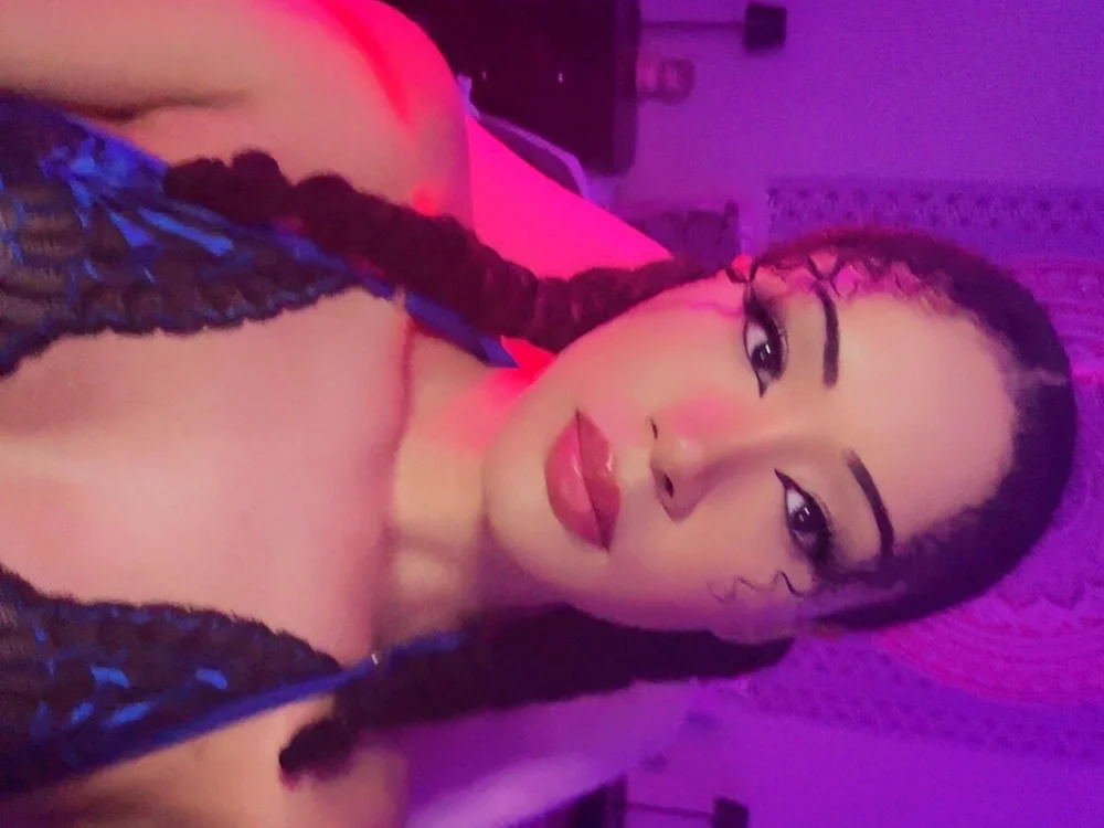 Jenna_Beck Adlı Modelin Çevrimdışı XXX Sohbeti