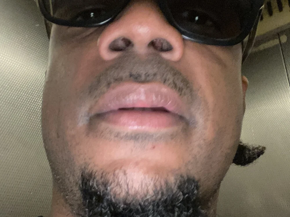 Derrick_Lowe's Offline Chat Room