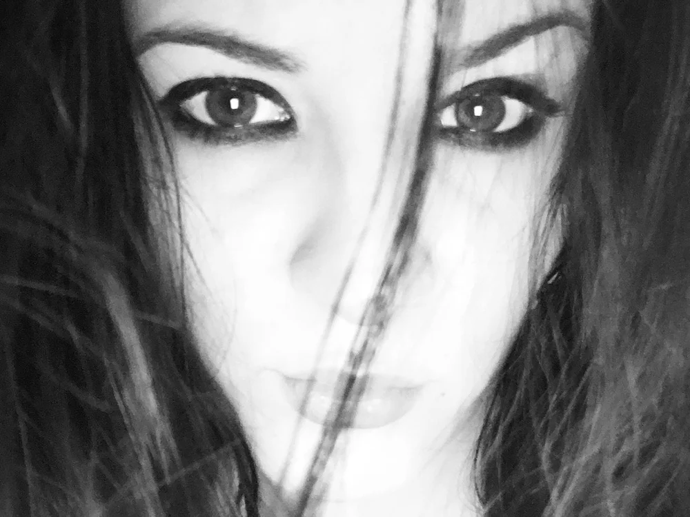 superbitchmel's Offline Chat Room
