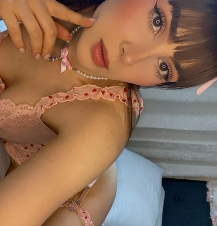 isabella_sea_'s Offline XXX Chat