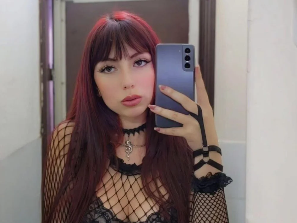 Liilith__'s Offline Chat Room