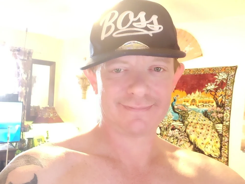 vinceginger's Offline Chat Room