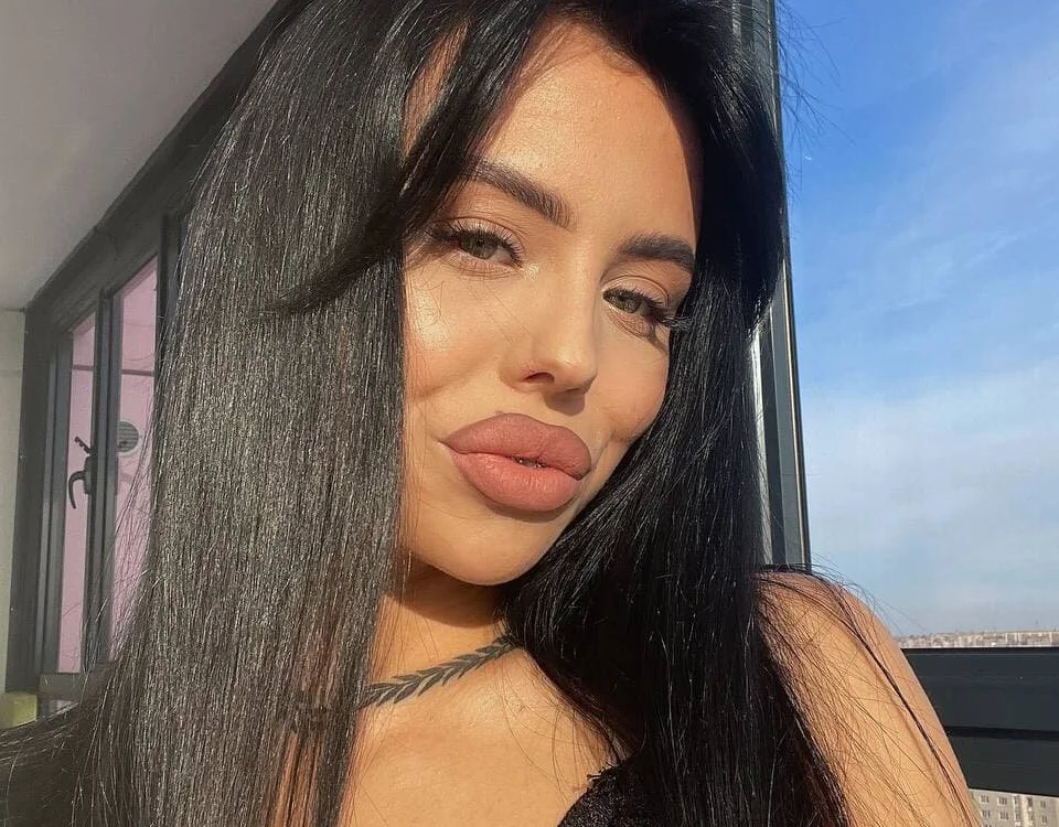 Live_Jasmin_'s Offline Chat Room