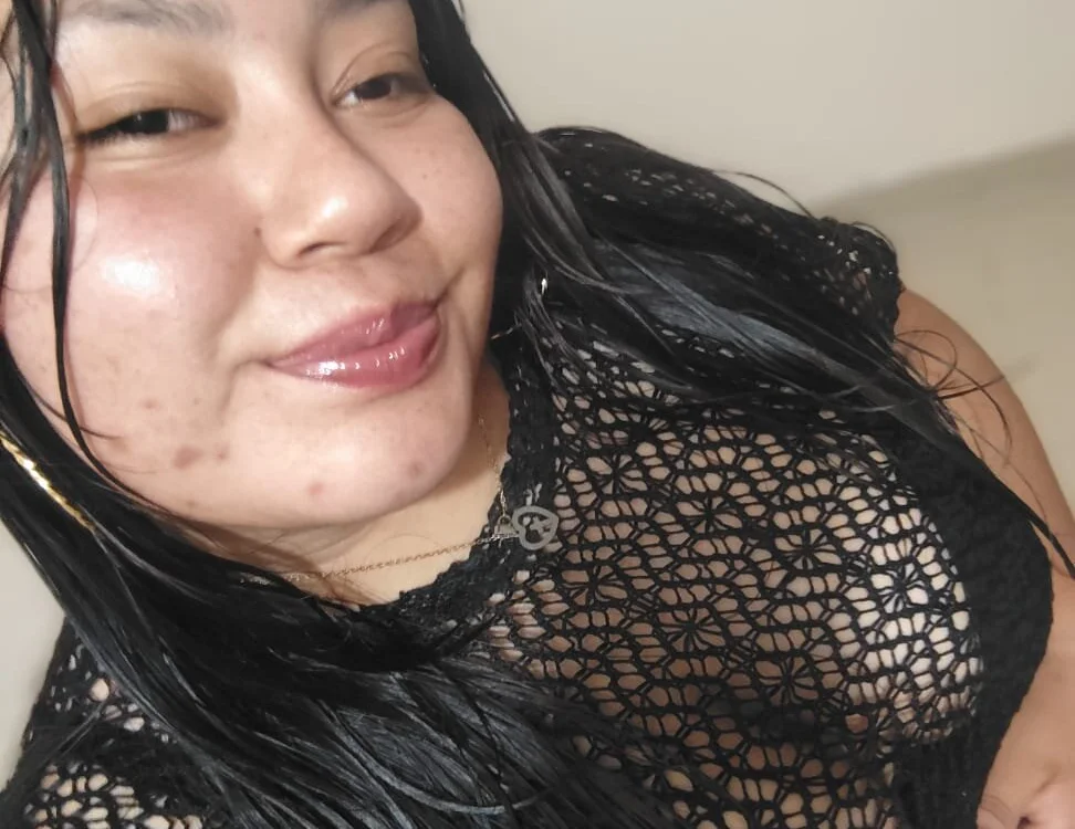 HannahLux1's Offline XXX Chat