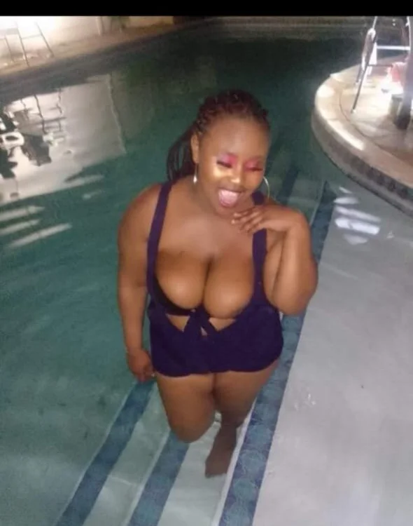 Freaky-boobs Offline XXX Chat