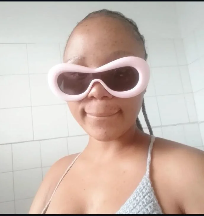 theesass' Offline Chat Room