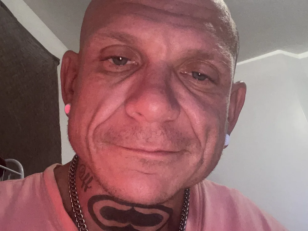 nikkwd93_ offline chatrum