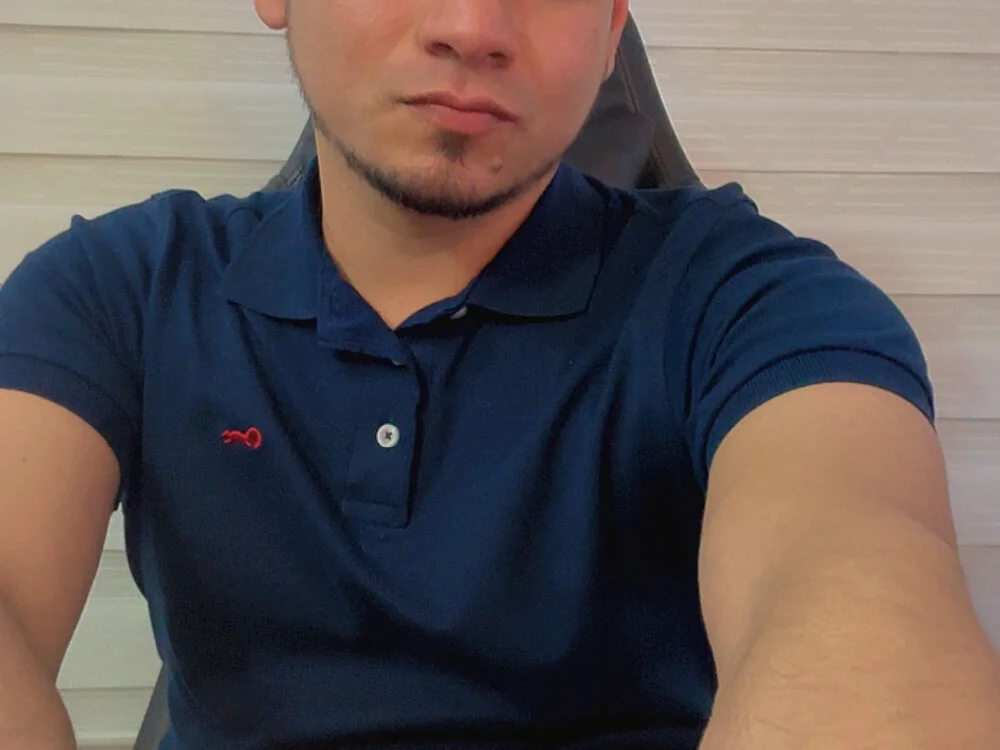 Rick_Adams 離線 XXX 聊天