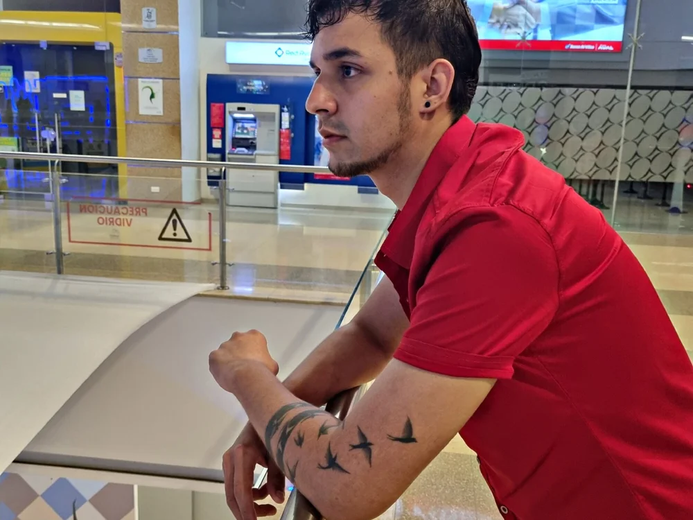 Tyler_Evansn Offline XXX chat