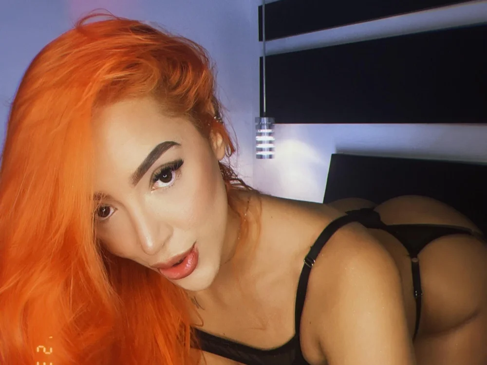 TaniaLarsen's Offline XXX Chat