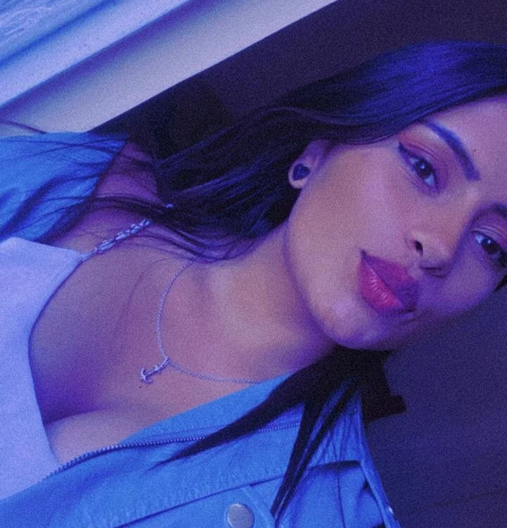 emmyhills_'s Offline XXX Chat