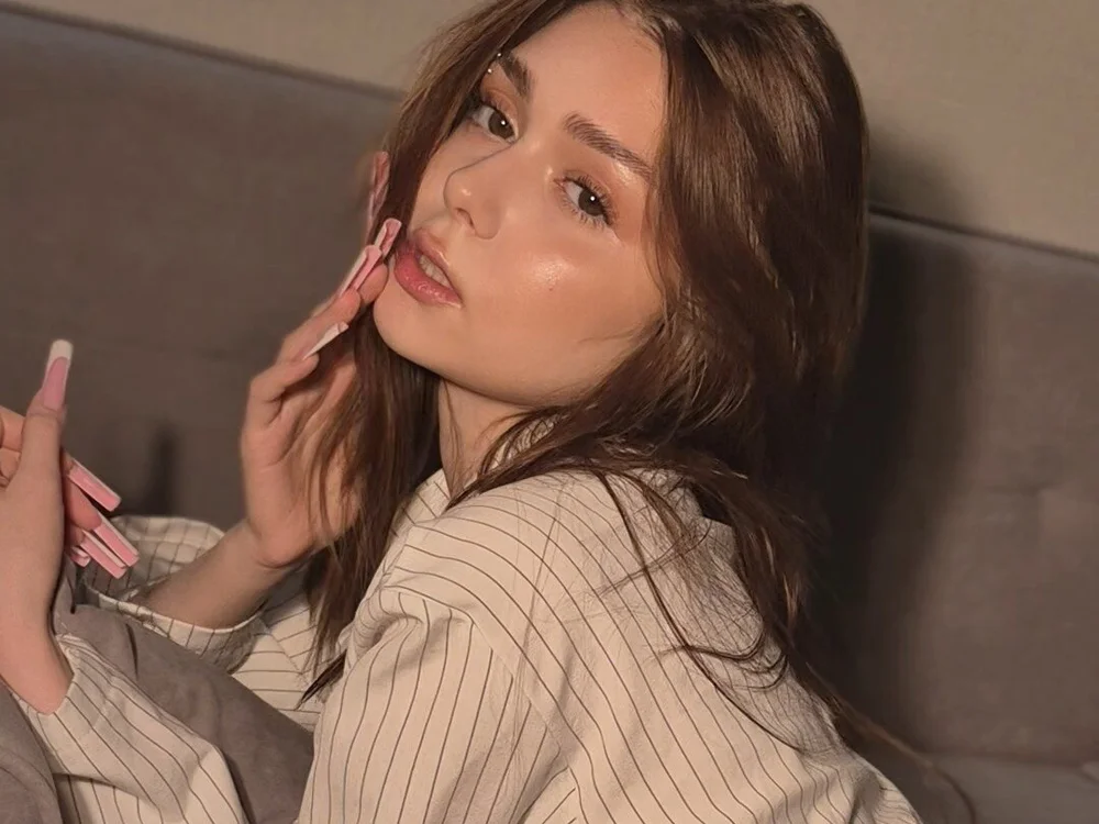 Offline XXX chat modela NatalieCroft