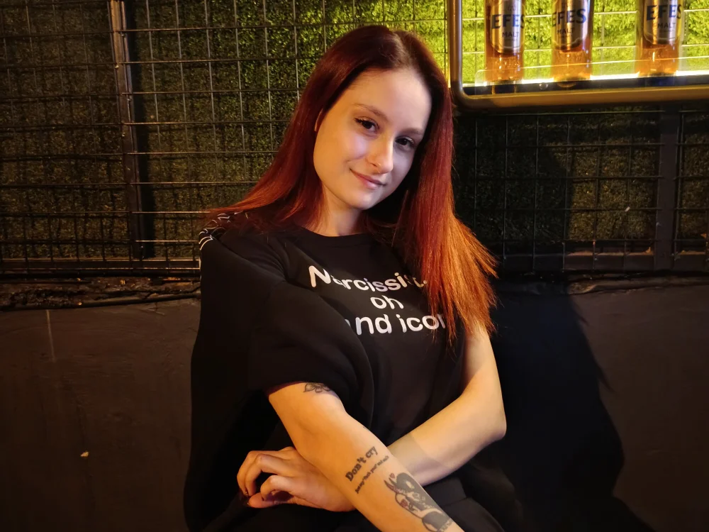 couple548's Offline Chat Room