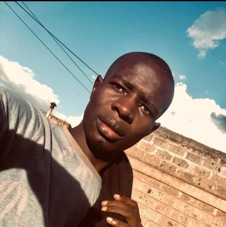Black_Boy-C offline chatrum