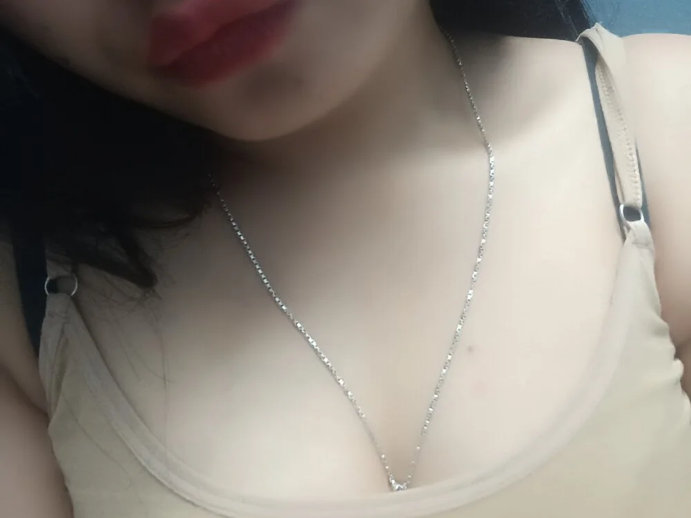 EliraMoon Chat XXX Ngoại tuyến