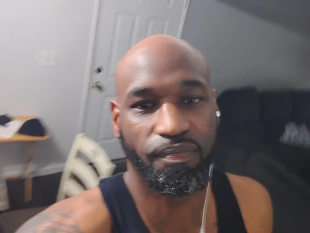 Bigboner33 offline chatrum