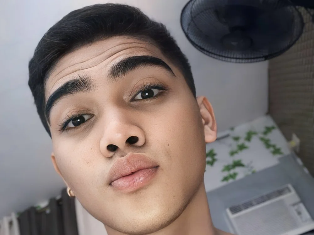 SkinnyKen23 অফলাইন XXX চ্যাট