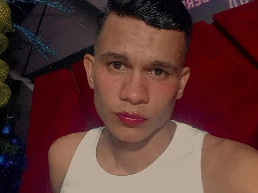 ห้องแชทออฟไลน์ของ hot_boy_24