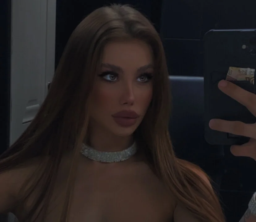 Night_Star_Nicole offline XXX-chat