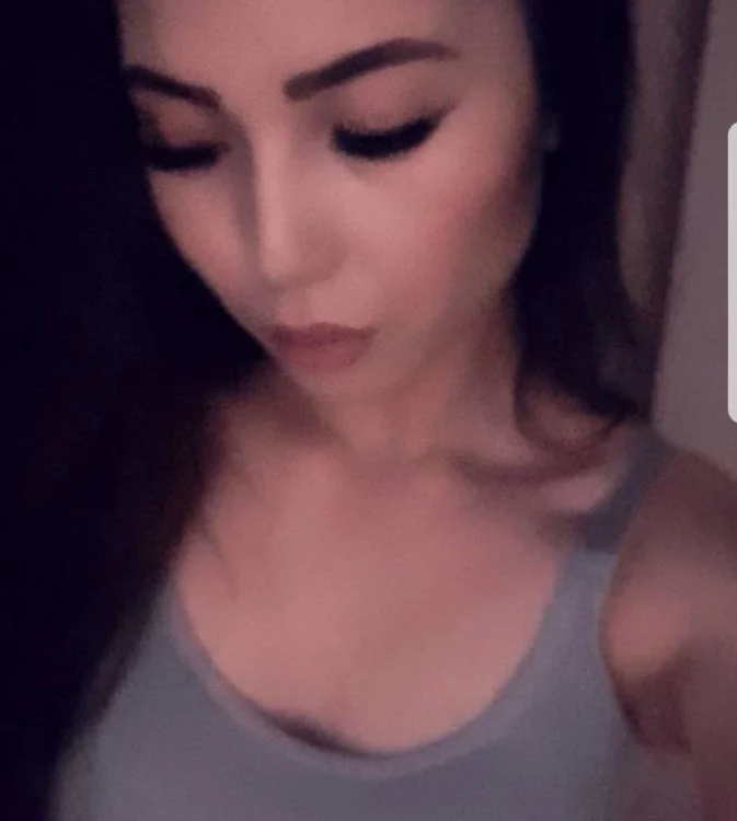 moonshine_kitty's Offline Chat Room