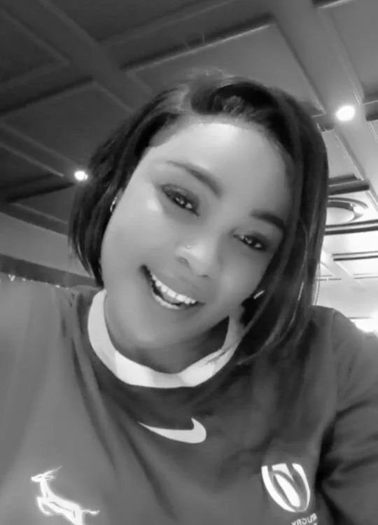 Flossy27 Adlı Modelin Canlı XXX Sohbeti