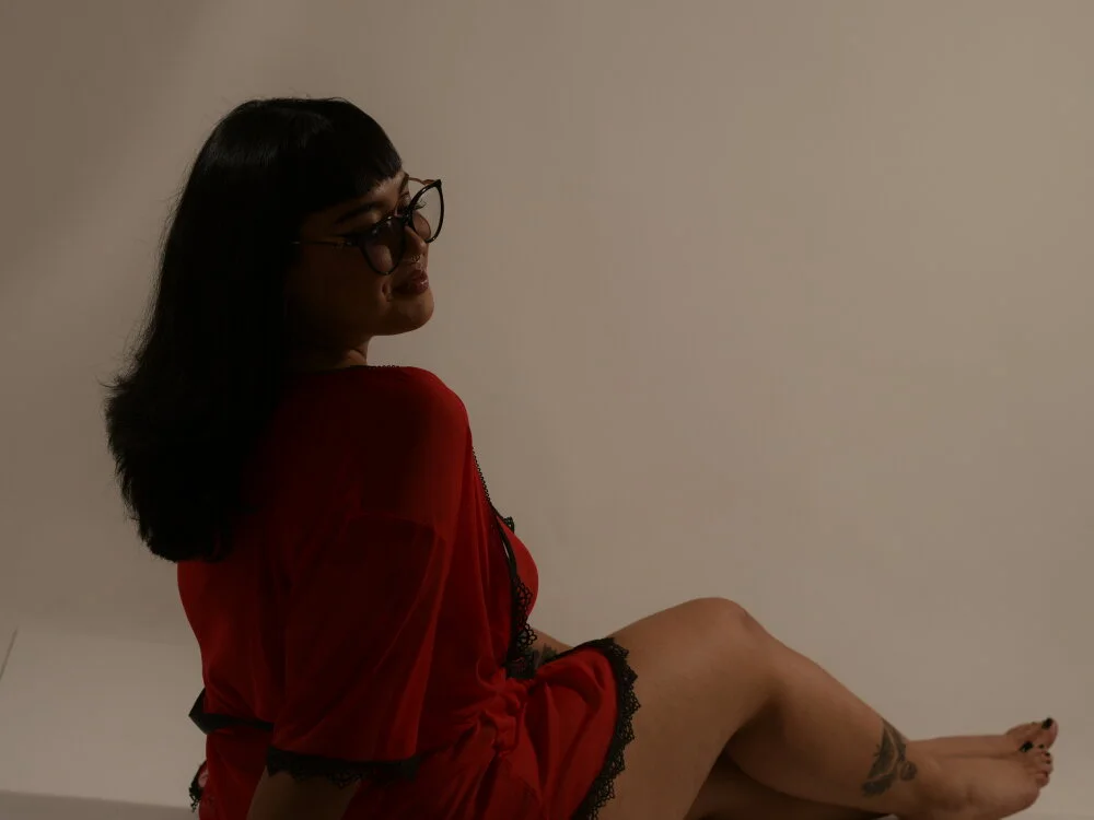 julieta_fernandez's Offline XXX Chat