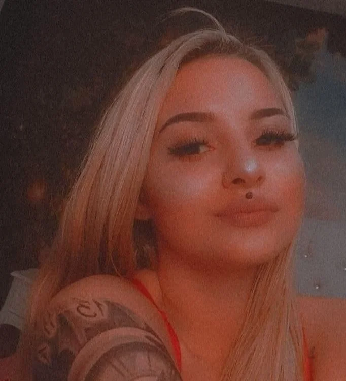 Alyssa_Rose offline chatrum