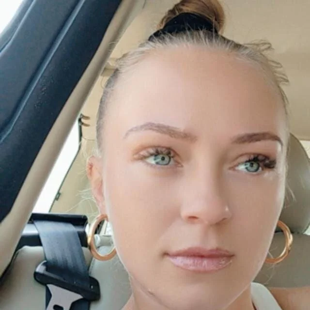 Rebecca_Mistique Offline XXX Chat