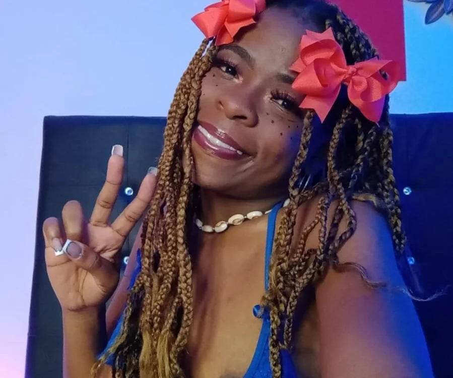 Liilly_Taylor1's Offline Chat Room