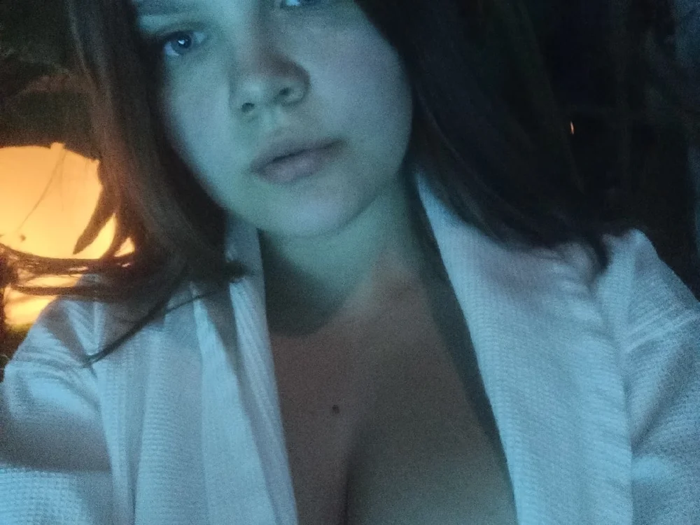 kinky_shark cam model