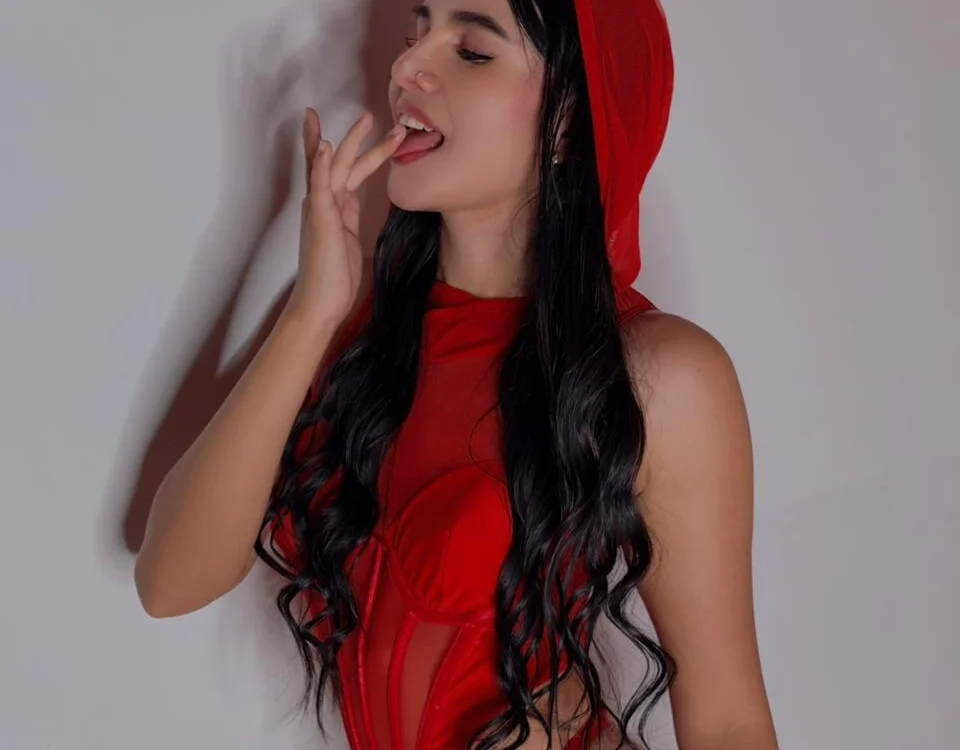 VictoriaCarter_: офлайн-секс-чат