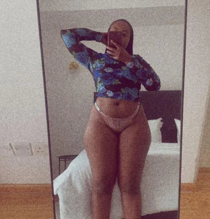its_slut Adlı Modelin Çevrimdışı Sohbet Odası