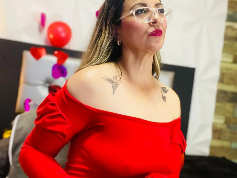 Offline XXX chat modela Azaahara_