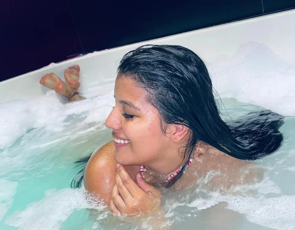 lily_collinsx Offline XXX Chat