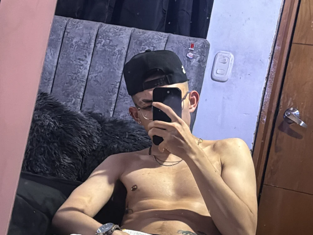 recuriososoy's Offline Chat Room