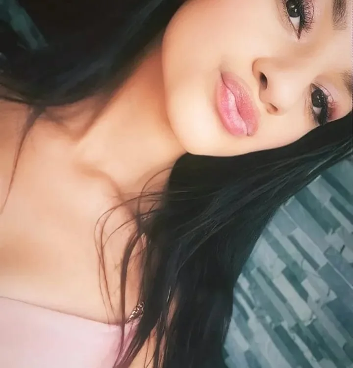 _Laurita_b offline chatrum