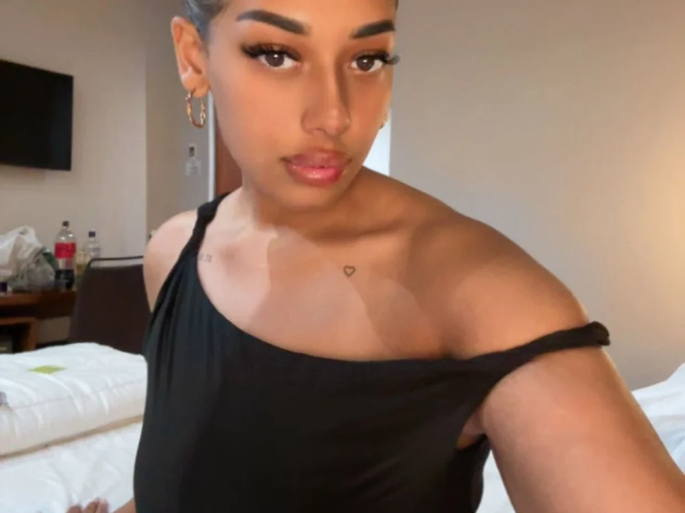 Aria-Young offline chatrum