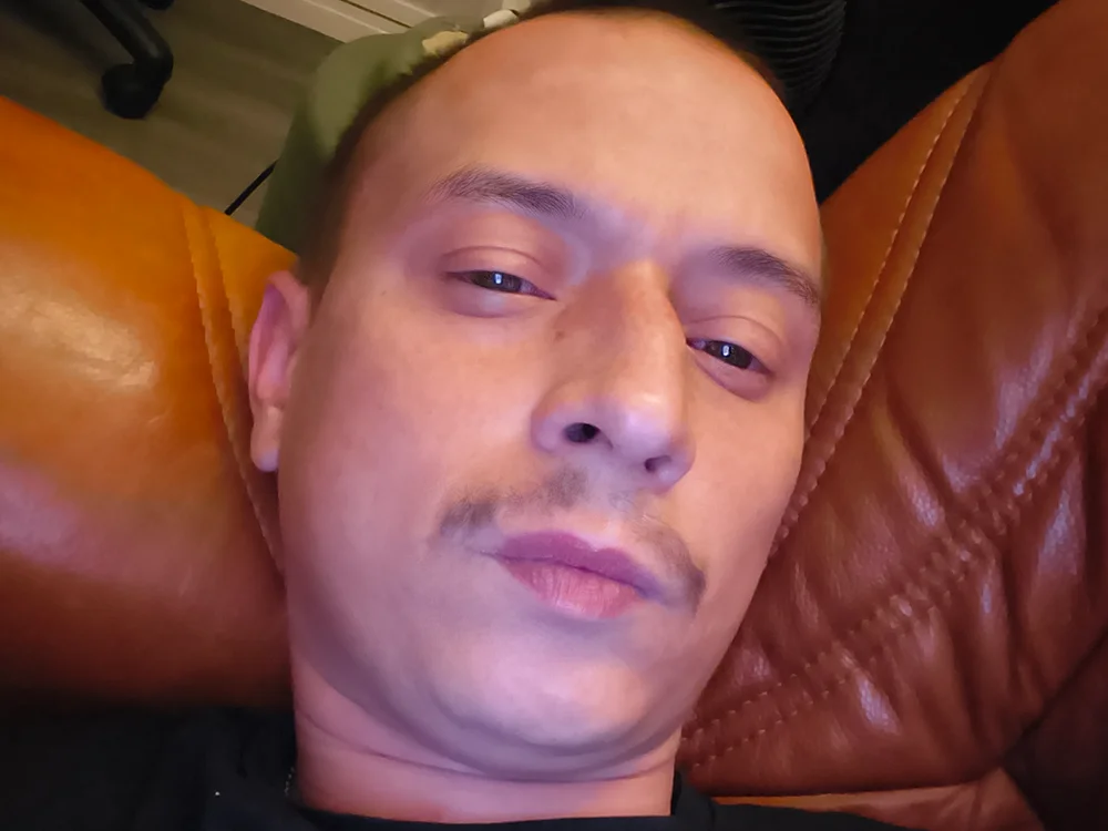 Rulio1992 offline XXX-chat