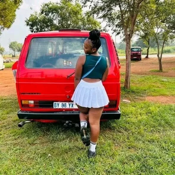 Curveydarkberry Adlı Modelin Çevrimdışı XXX Sohbeti