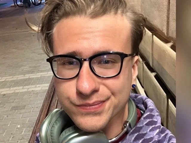 Czat XXX offline – DennisGartmanB