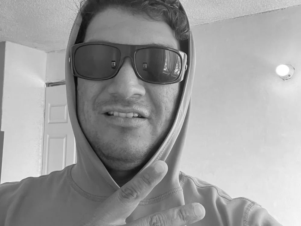 jorgeckingz's Offline Chat Room