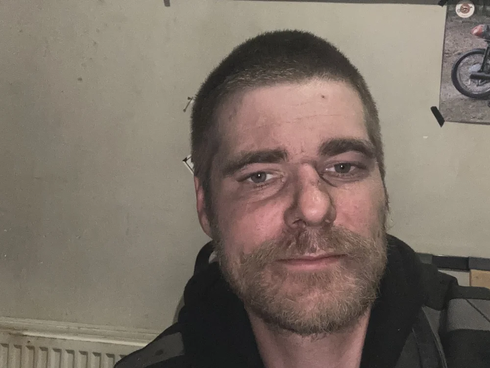 basje344n Offline XXX chat