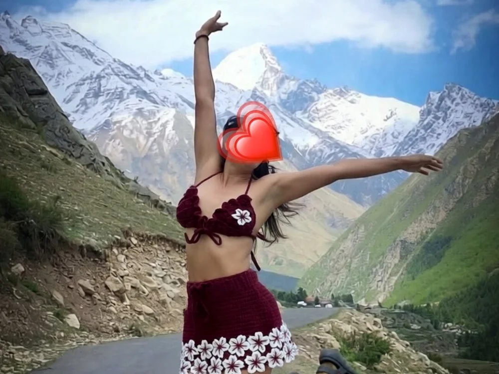 Adiba_2 Chat XXX offline