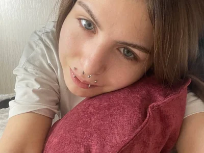 ErlinaBuoy on StripChat