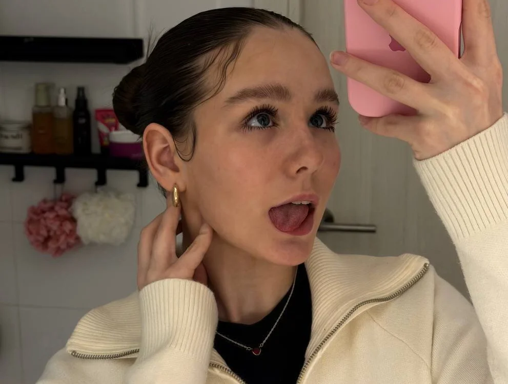 KareenLivingston's Offline XXX Chat