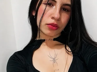 EmmillyQueen - Girl 