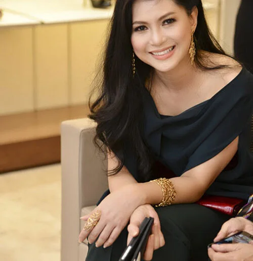 Lili-123k Obrolan XXX Offline