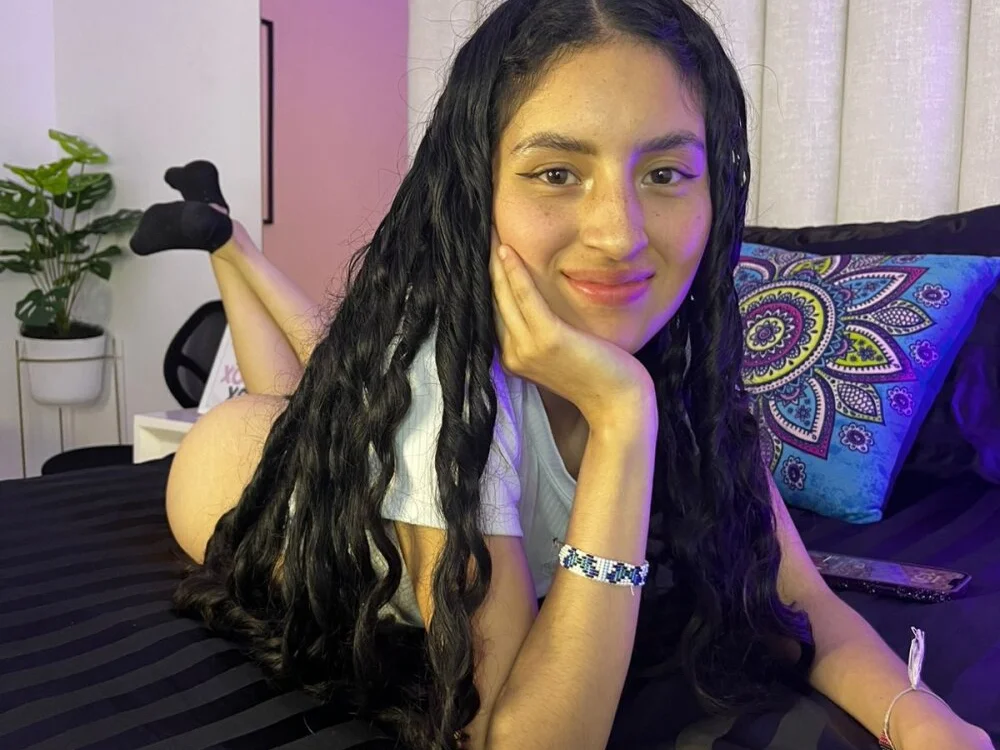 soffy_hilltom offline XXX-chat